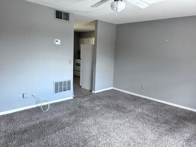 Building Photo - Excellent 1 Bed / 1 Bath located on Weatherly Condo at Central Park, Orlando