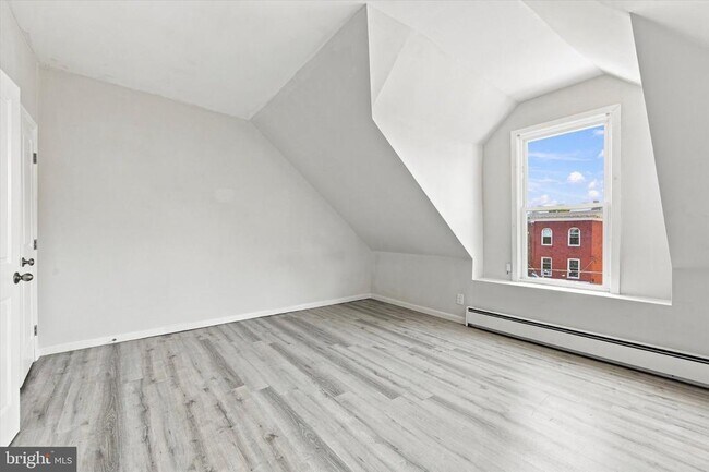 Building Photo - 1219 S 46th St