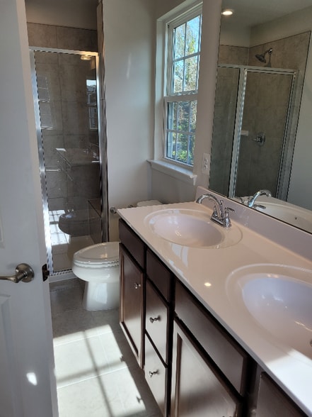 Building Photo - 4019 Holcomb Wy