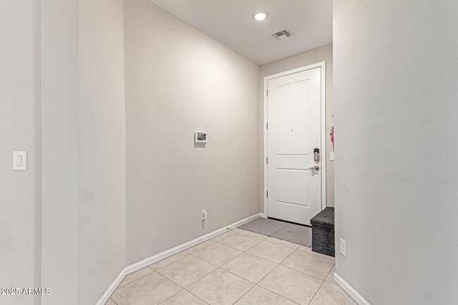 Building Photo - 17344 W Country Club Terrace
