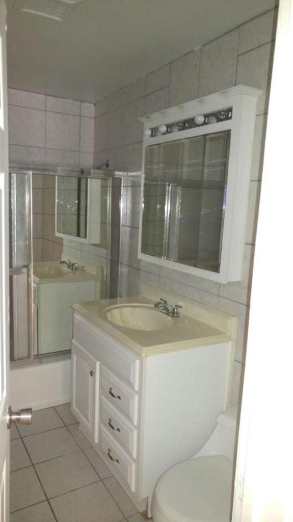Building Photo - 4 bedroom in PHOENIX AZ 85009