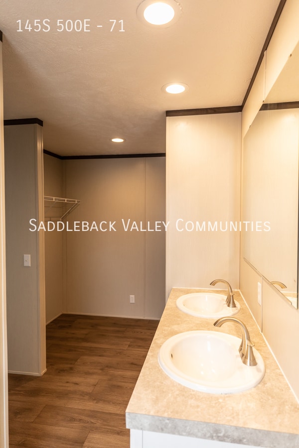 Building Photo - 145 S 500 E