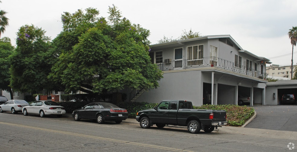 Building Photo - 1700 Grevelia St
