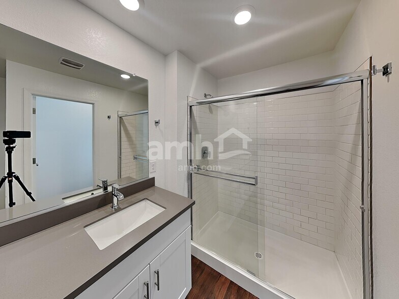 Building Photo - 8971 N 171st Dr