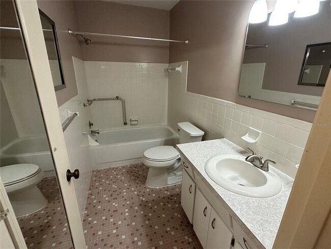 Building Photo - 2285 Israeli Dr