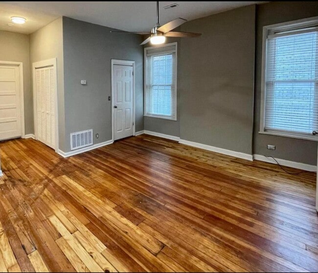 Building Photo - 1318 S Brook St