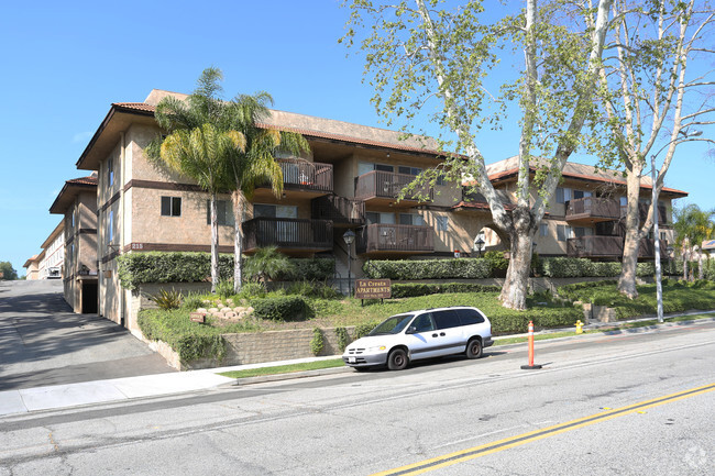 Primary Photo - La Cresta Garden Apartments