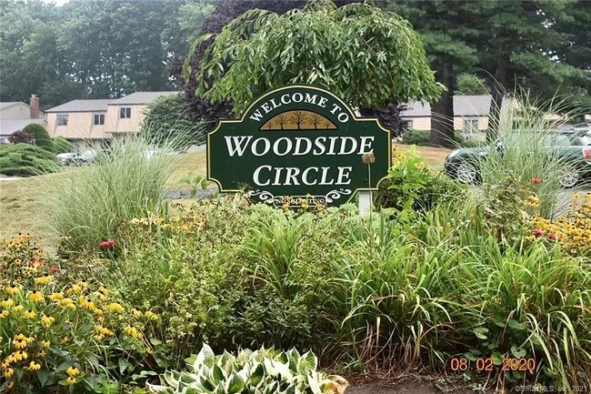 Primary Photo - 6 Locust Cir