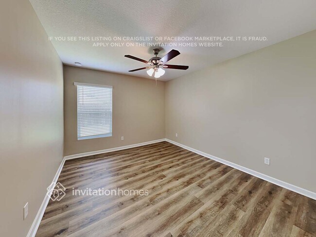 Building Photo - 4310 SW Darwin Blvd