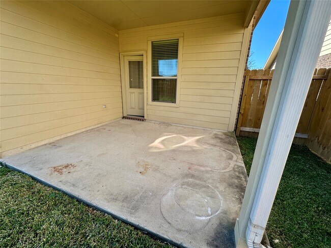 Building Photo - 6111 Grassy Haven Ln