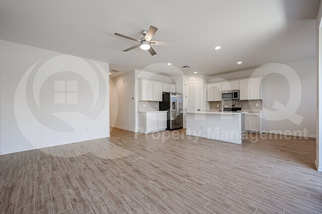 Building Photo - 4841 S Carver