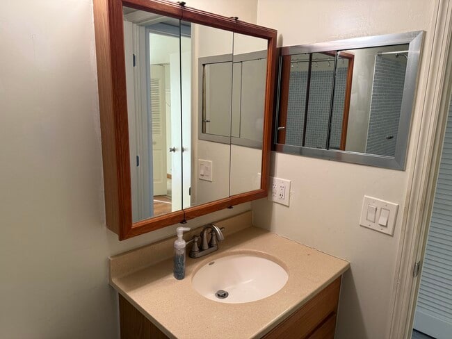 Building Photo - 127 Northampton G