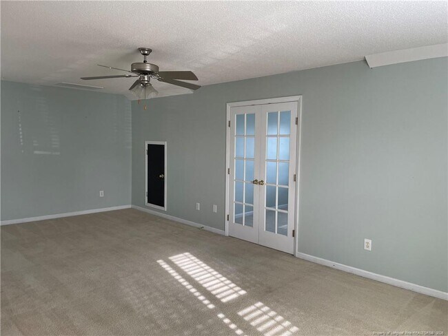 Building Photo - 346 Cresthaven Dr