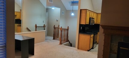 Building Photo - 420 Kyle Dr
