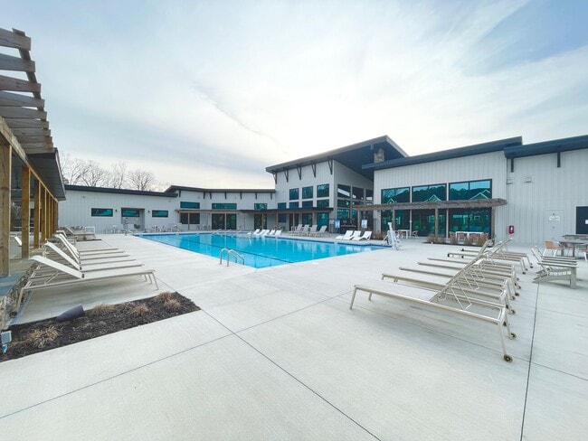 Building Photo - Brand New 3 Story, 4 bedroom, 3.5 bathroom Townhome Featuring a 1st floor Guest Suite, 2 Car Gara...