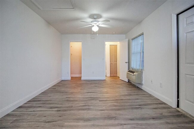 Building Photo - 526 Caribbean Dr