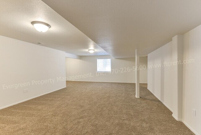 Building Photo - 1513 First Light Dr