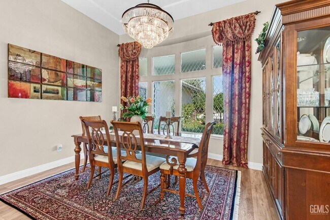 Building Photo - Brighton Estates Luxury 4-Bedroom Home wit...