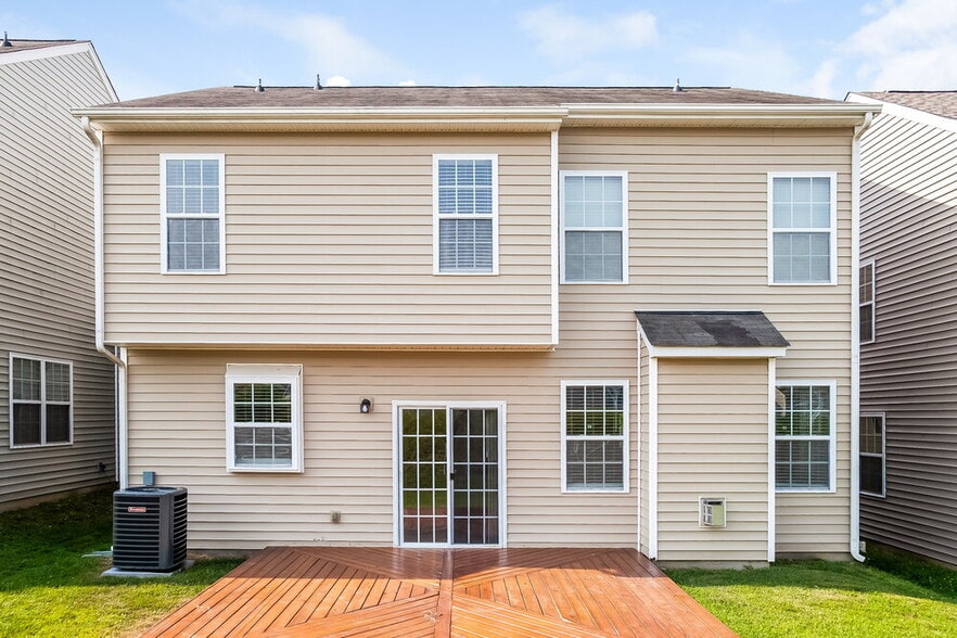 Building Photo - 912 Old Forester Ln