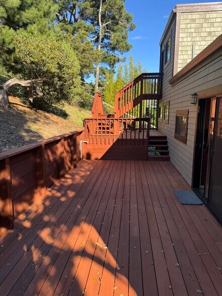 Rear deck - 371 Carrera Dr