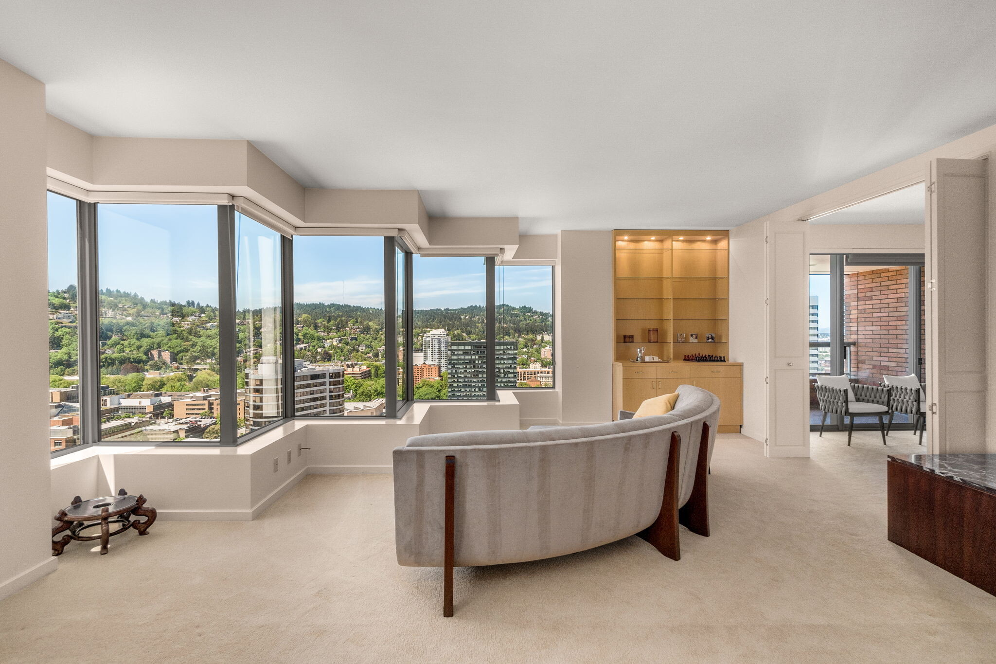 Building Photo - 1414 SW 3rd Ave