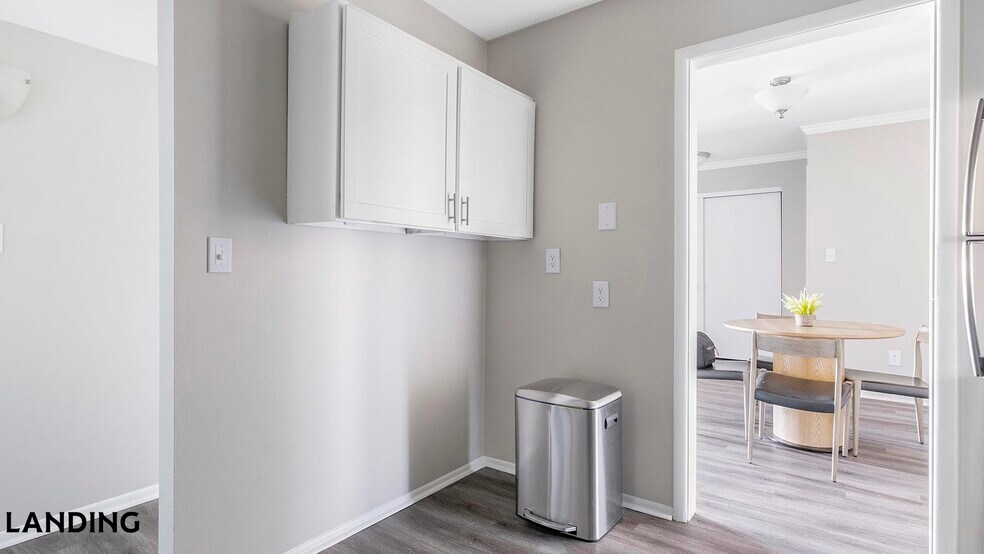 Building Photo - 3450 Manor Dr