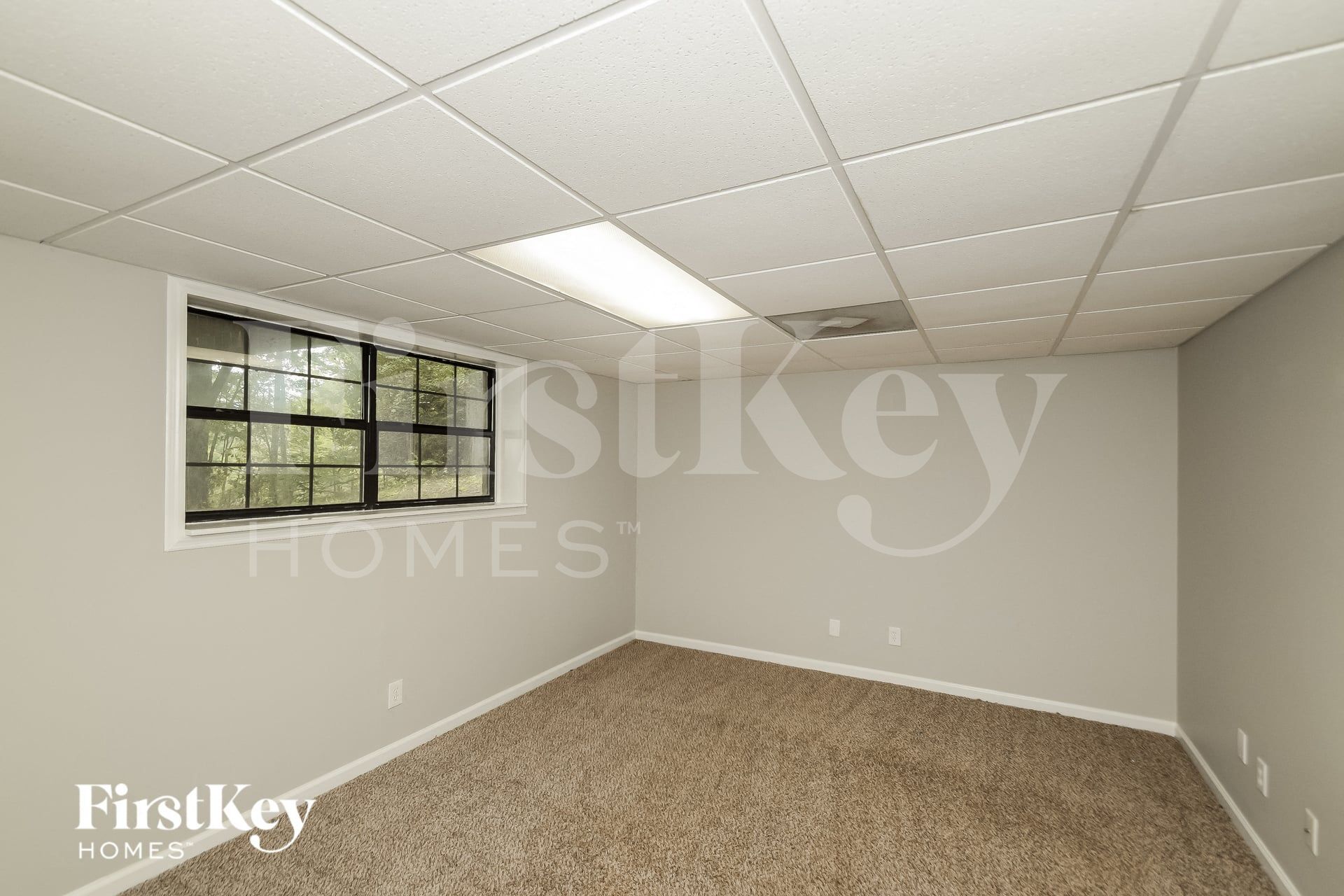 Building Photo - 303 Coalmont Rd