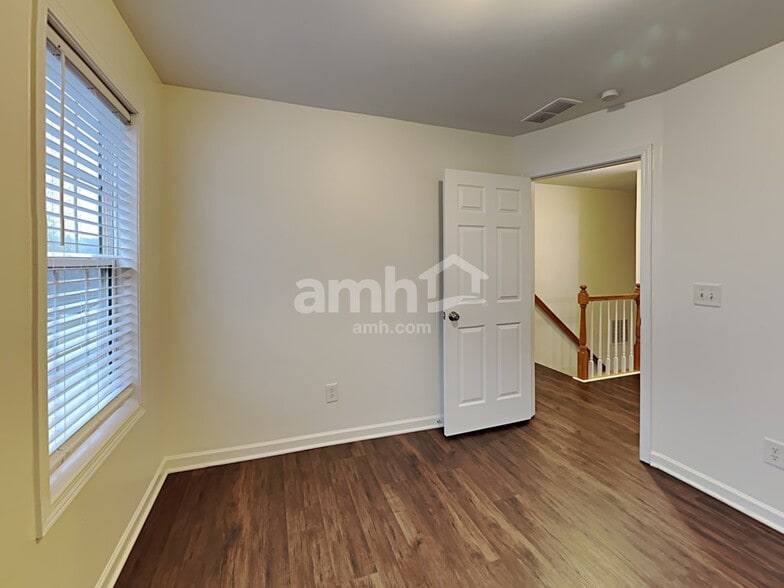 Building Photo - 17 Fairgreen Trace