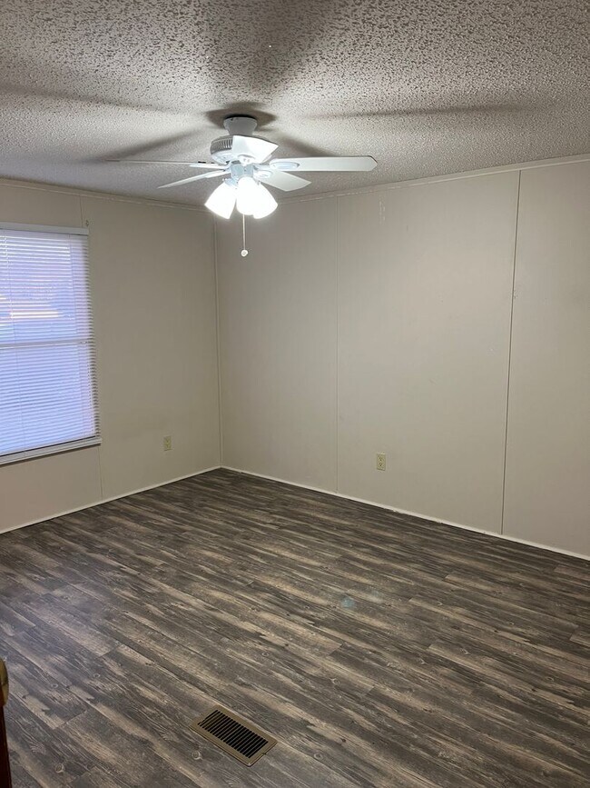 Building Photo - Call the Lexington office at 803-359-0793