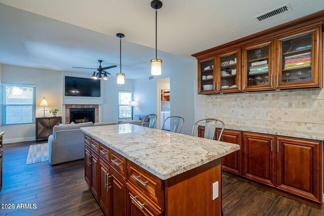 Building Photo - 9145 E Jenan Dr