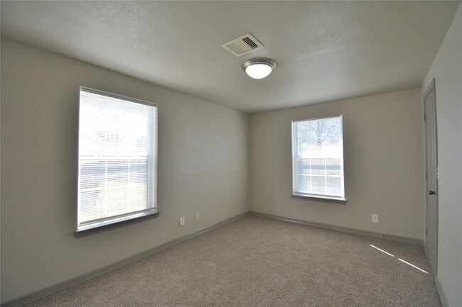 Building Photo - 13110 2nd St