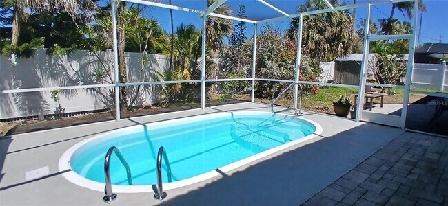 Building Photo - 4397 Harbor Hills Dr