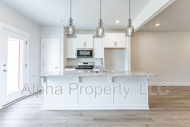 Building Photo - 124 Keel Ln