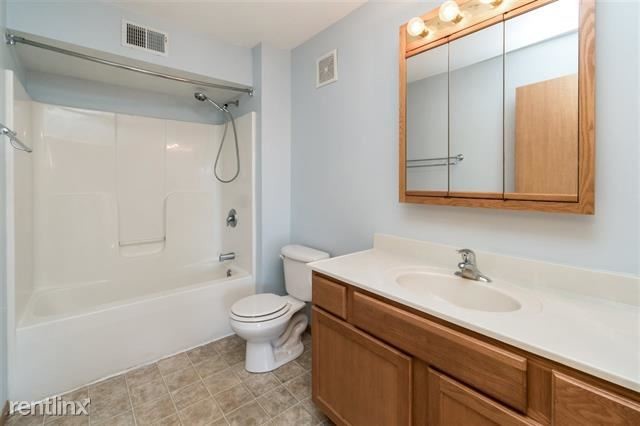 Building Photo - 2 br, 1 bath  - 4600 Grand Ave Unit 9