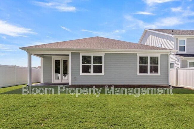 Building Photo - 130 Lilac Grv Wy