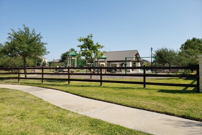 Building Photo - 26519 Grey Sparrow Dr