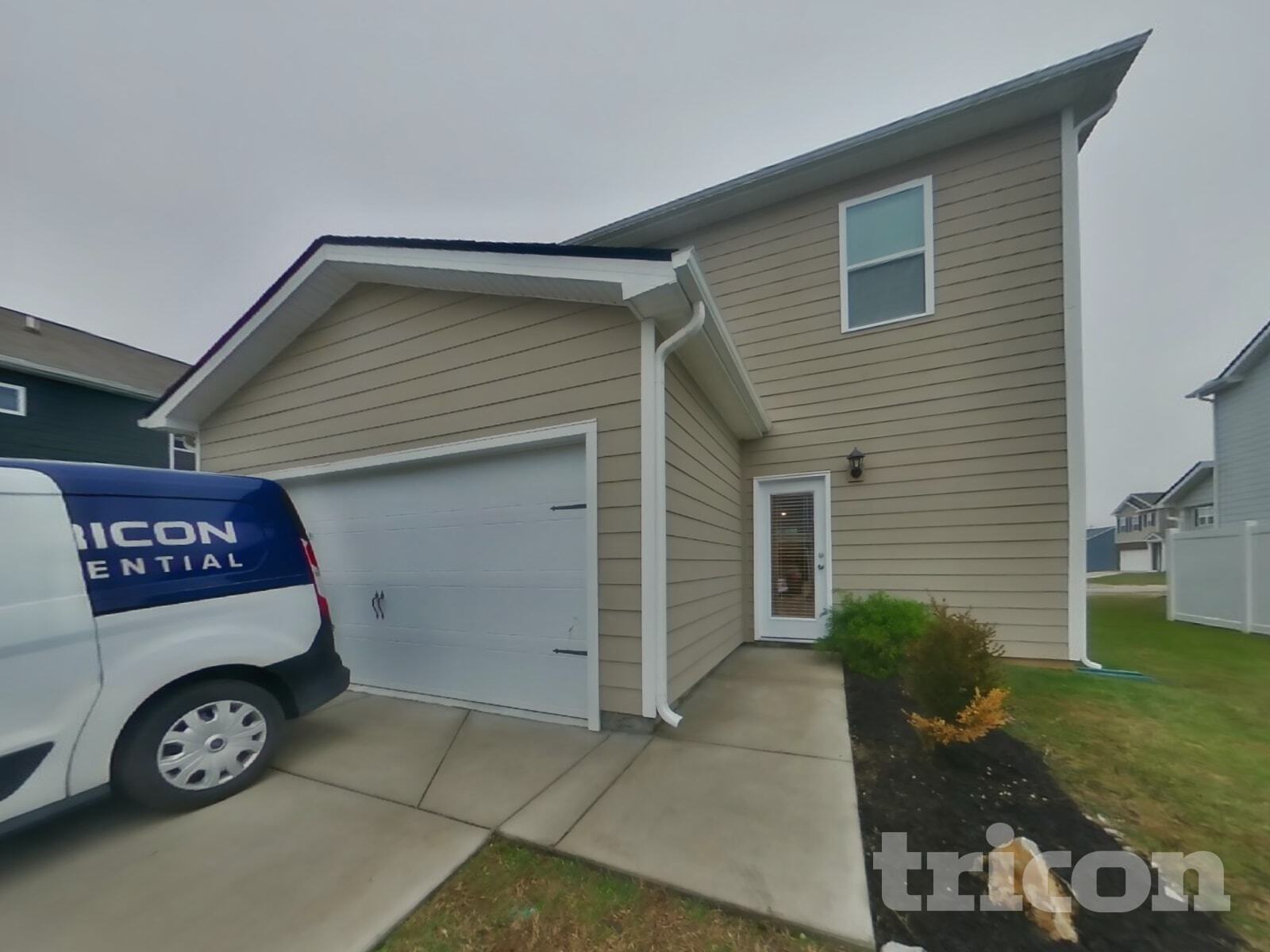 Building Photo - 1013 Pepper Stone Dr