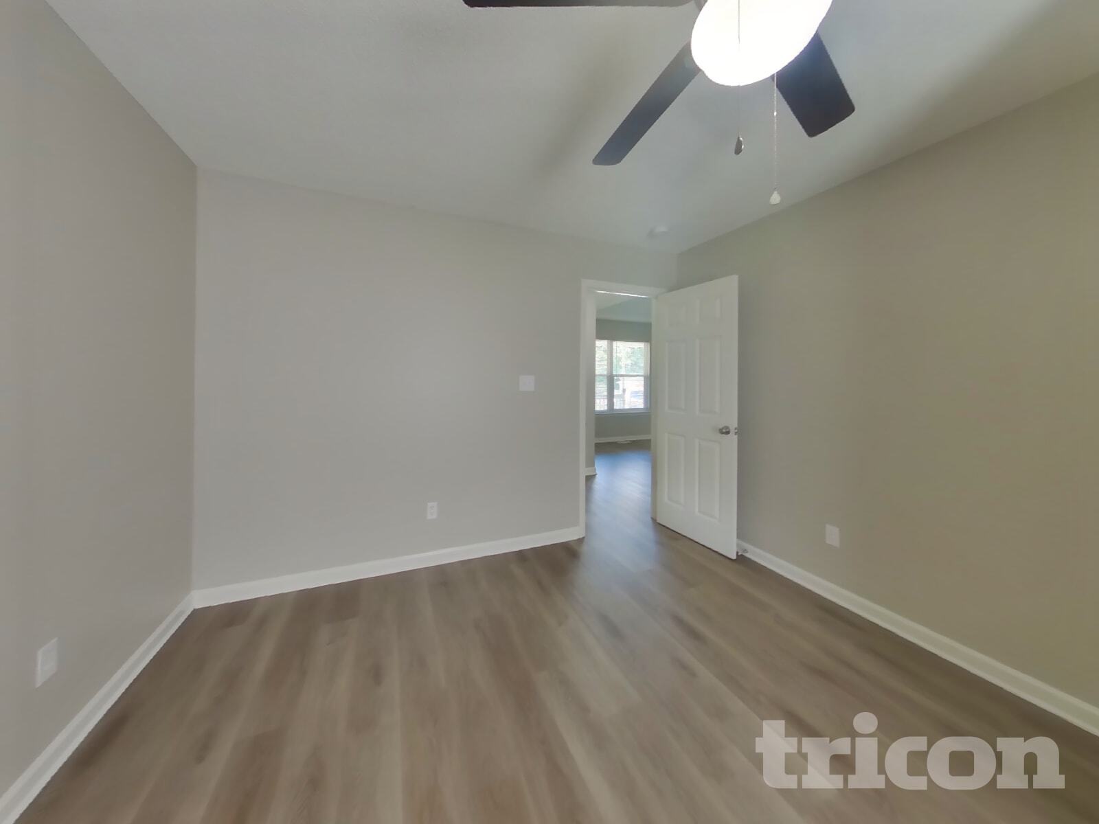 Building Photo - 2425 Saluda Dr