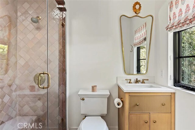 Building Photo - 738 San Lorenzo St