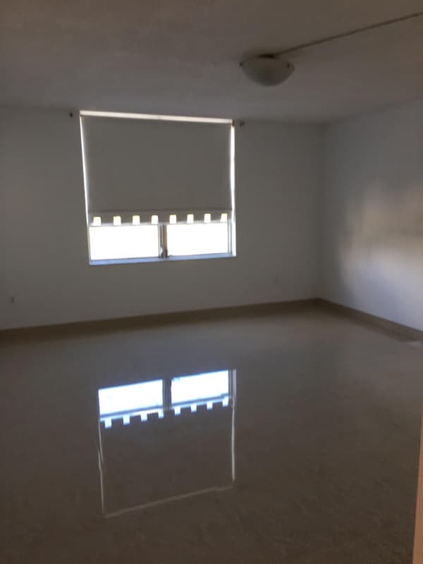 Building Photo - 9250 W Bay Harbor Dr