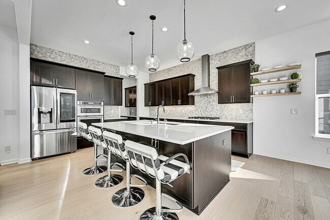 Building Photo - 6801 S Valleyhead Ct