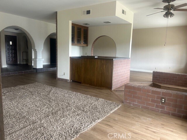 Building Photo - 14676 Deervale Pl