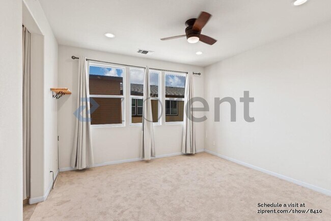 Building Photo - 5572 Campbell Ln