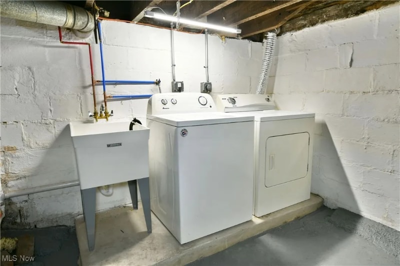 Building Photo - 2785 Deforest Rd SE