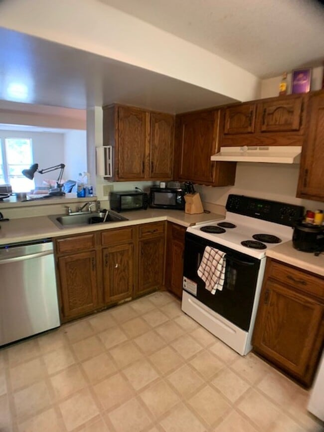 Building Photo - STERLNGWRTH4210