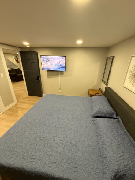 Building Photo - 2327 Jackson St