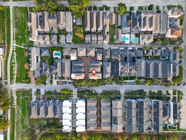 Building Photo - 620 Rutland St