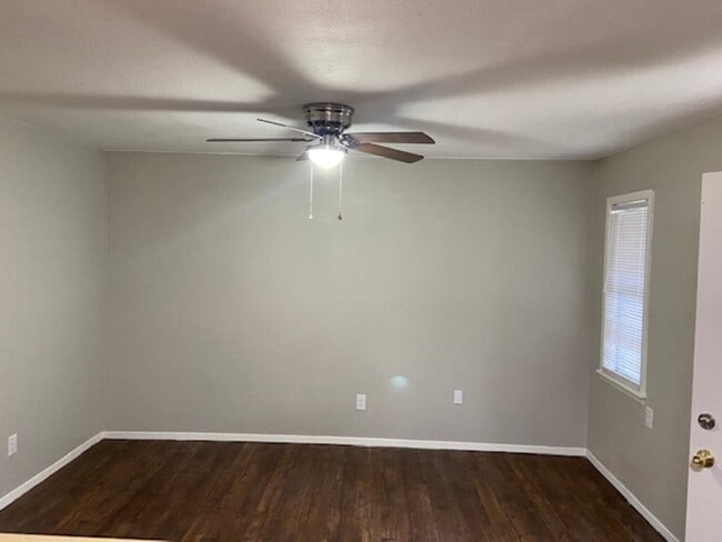 Building Photo - CROOKS LANE