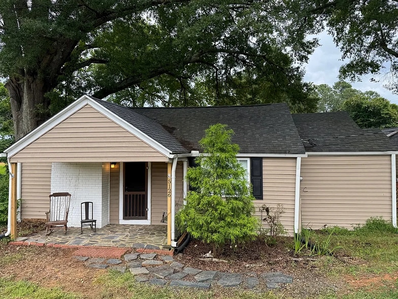 Primary Photo - 5126 Leesville Rd