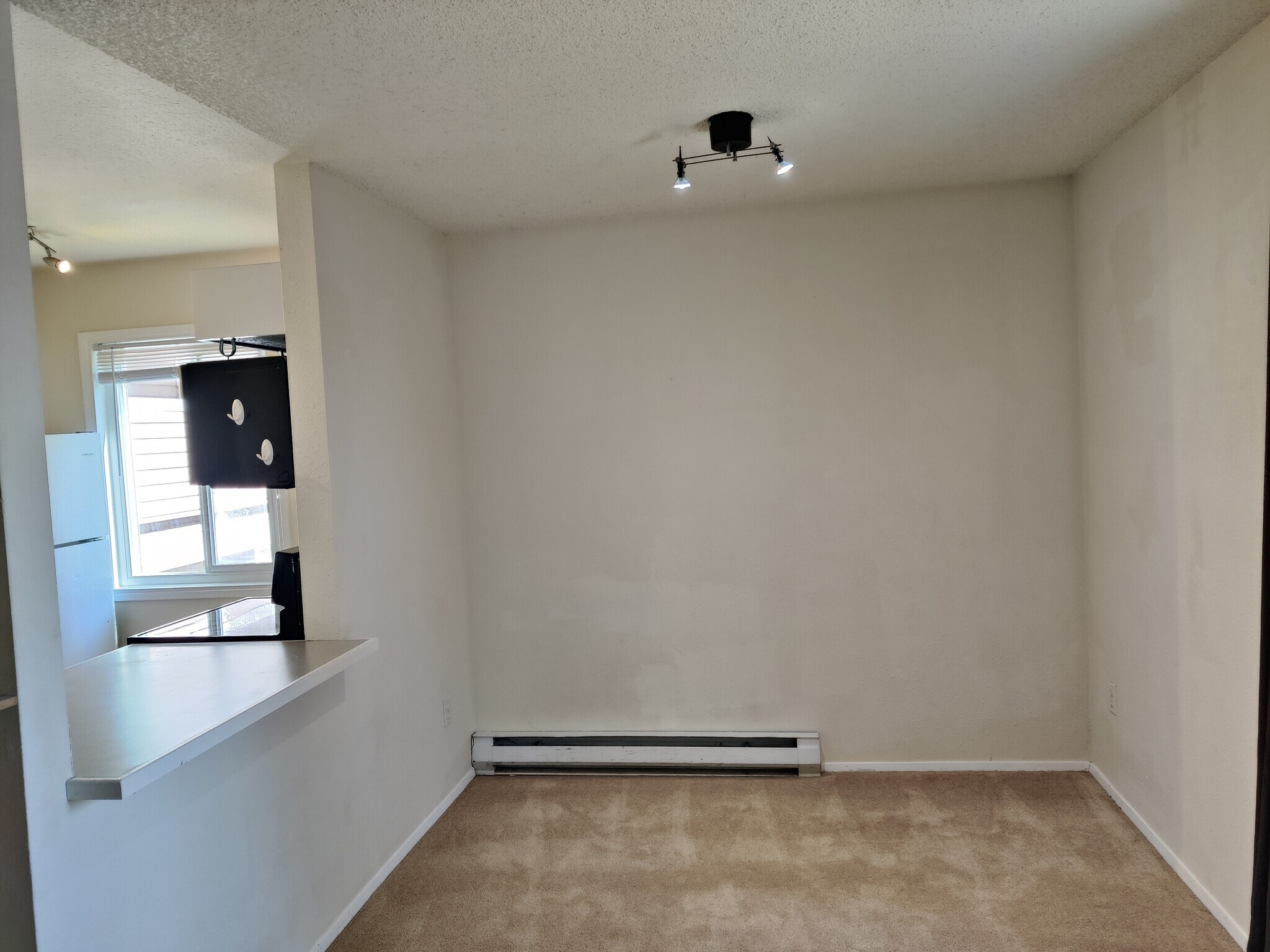 Building Photo - 12429 NE 130th Ct